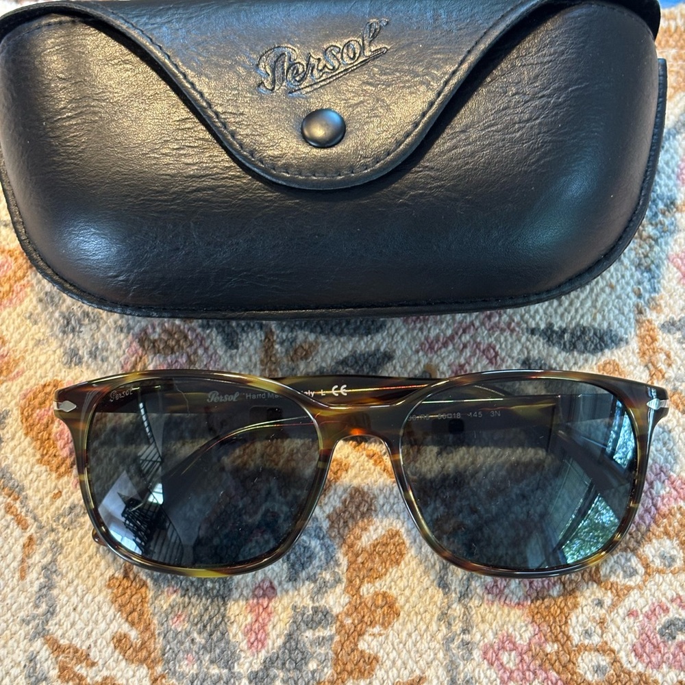 Like New - Persol Brown Tortoise Sunglasses (discontinued)